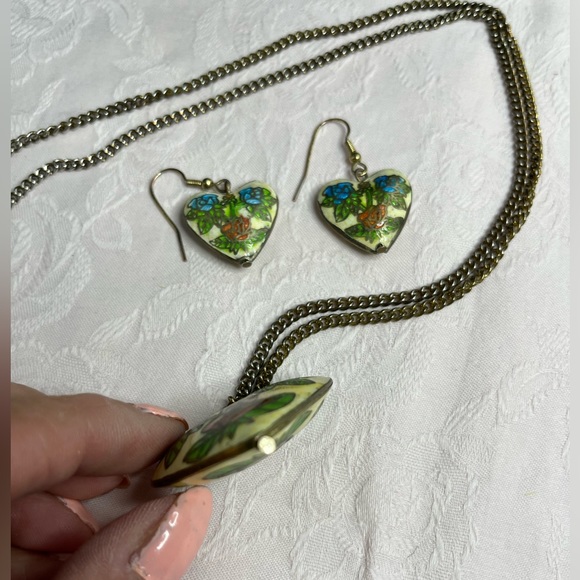 Vintage Cloisonne Enamel Porcelain Heart Floral Ornament Gold Brass - Picture 7 of 10